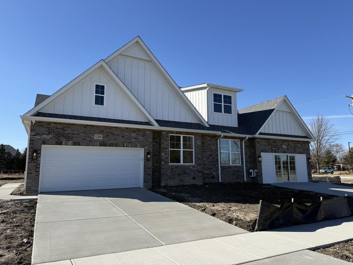 1200 Prairie Ln. #1-A, Lemont, IL 60439