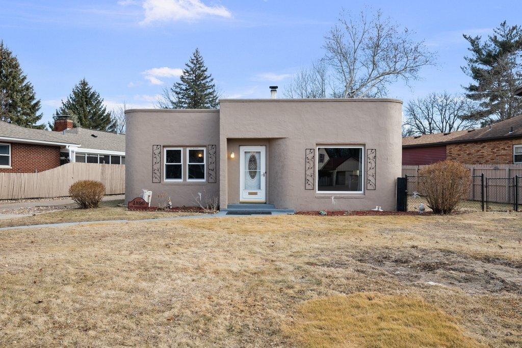 1890 24th Avenue Ct., Moline, IL 61265