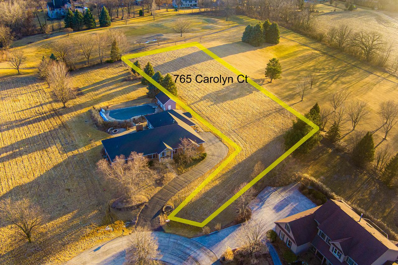 765 Carolyn Ct., Elburn, IL 60119