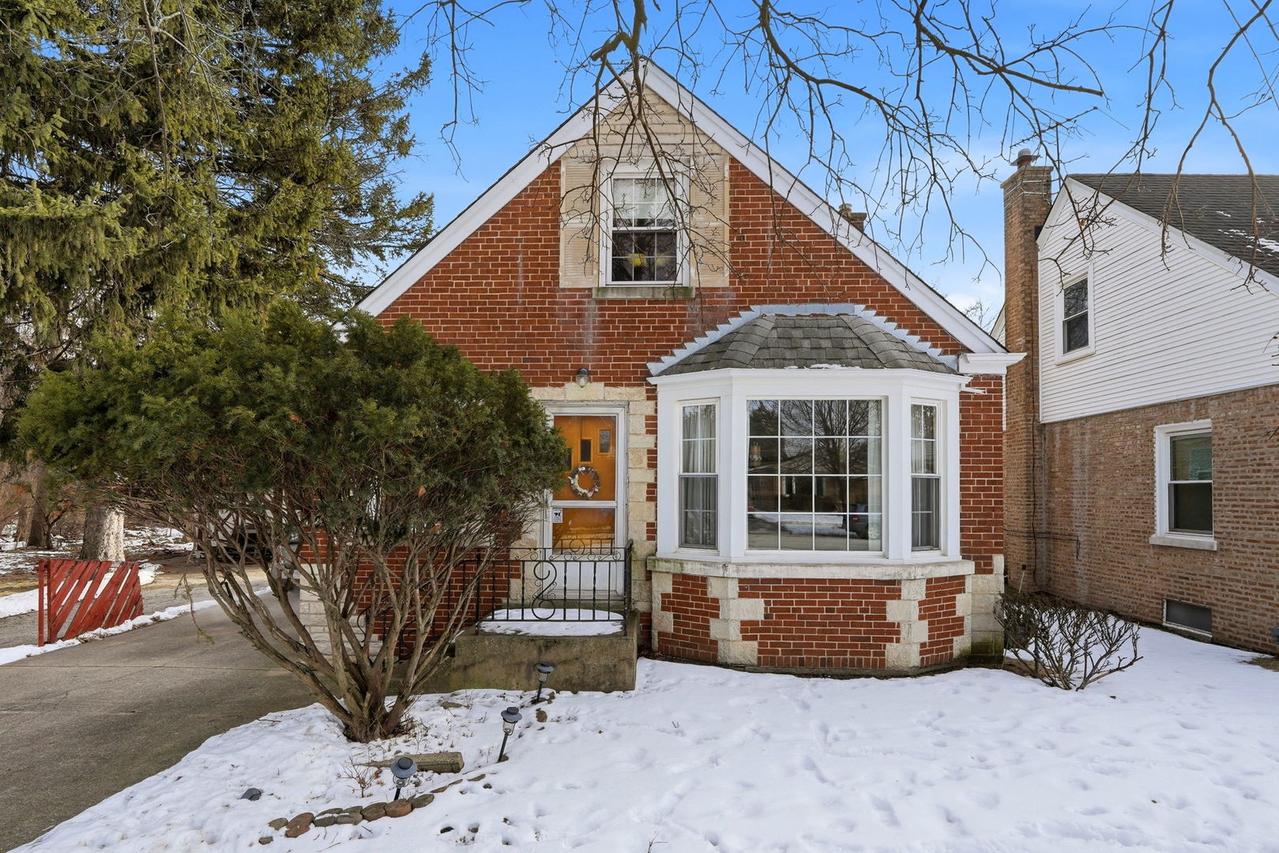 6911-6909 W Niles Ter., Niles, IL 60714