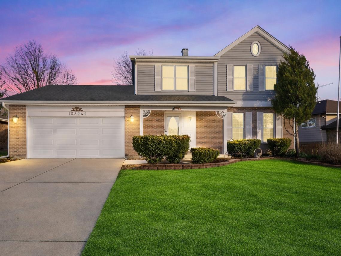 10S241 Wallace Dr., Downers Grove, IL 60516