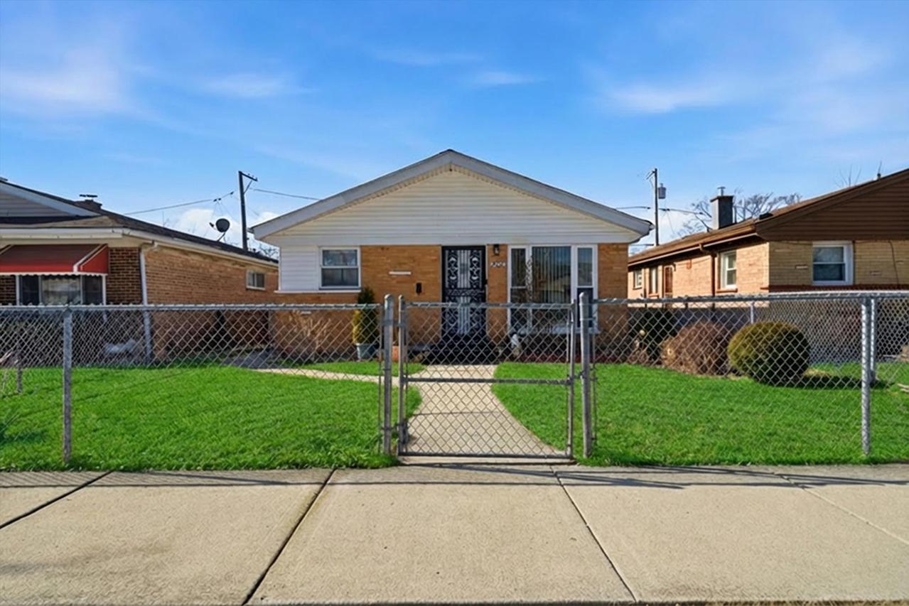 9532 S Green St., Chicago, IL 60643