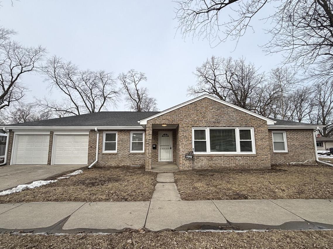 17092 Lincoln St., Hazel Crest, IL 60429