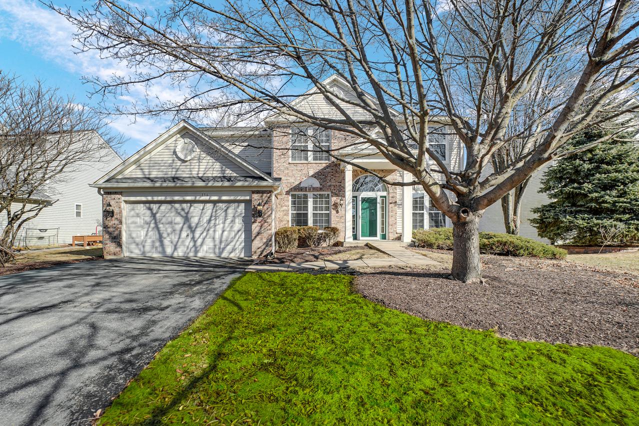 136 Lilac St., Bolingbrook, IL 60490