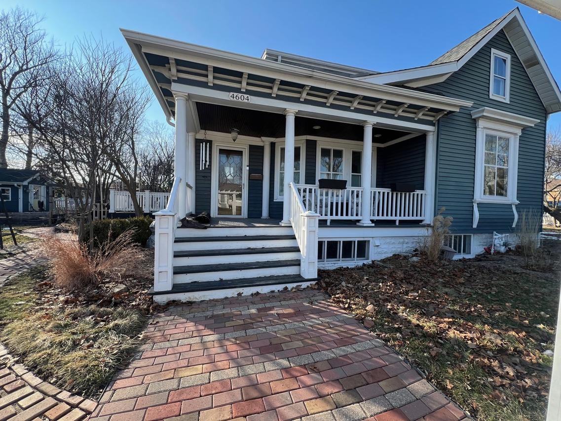 4604 Fairview Ave., Downers Grove, IL 60515