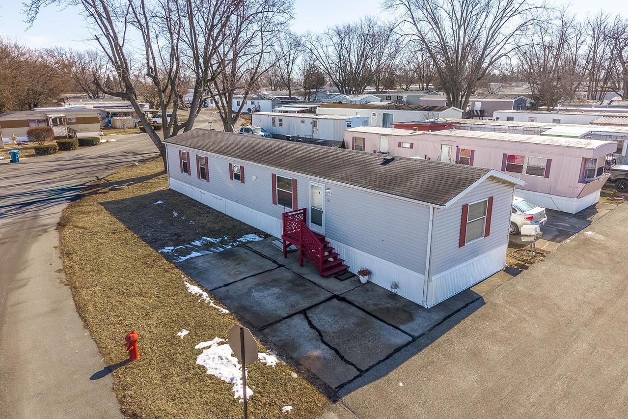 602 6th St., Bloomington, IL 61704