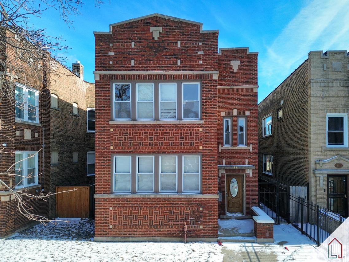 8237 S Green St., Chicago, IL 60620