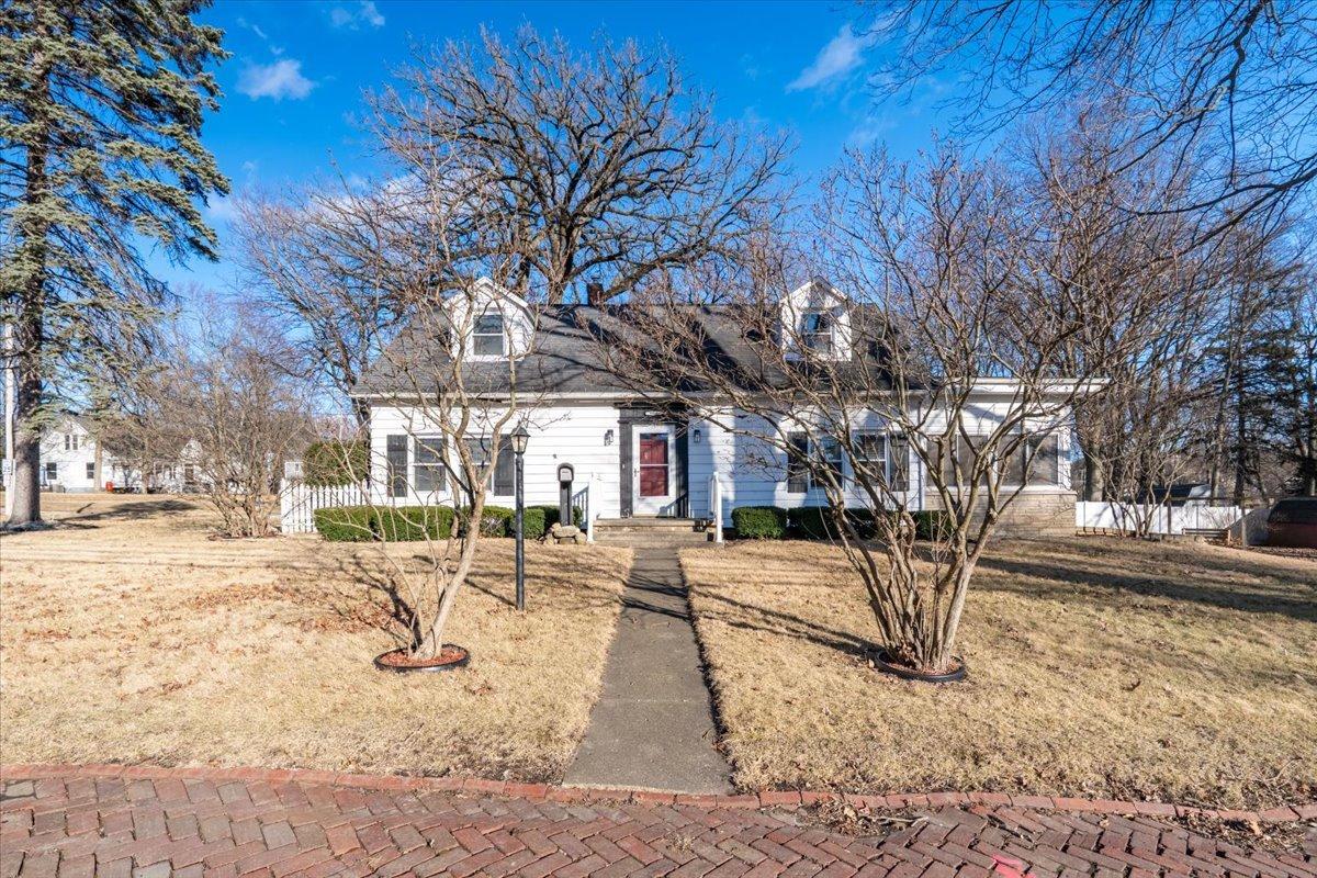 603 S Main St., Eureka, IL 61530