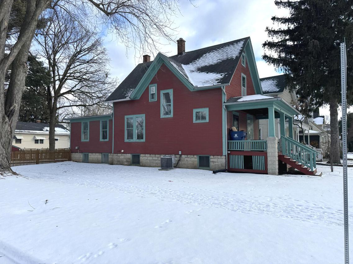 340 N Wright St., Naperville, IL 60540