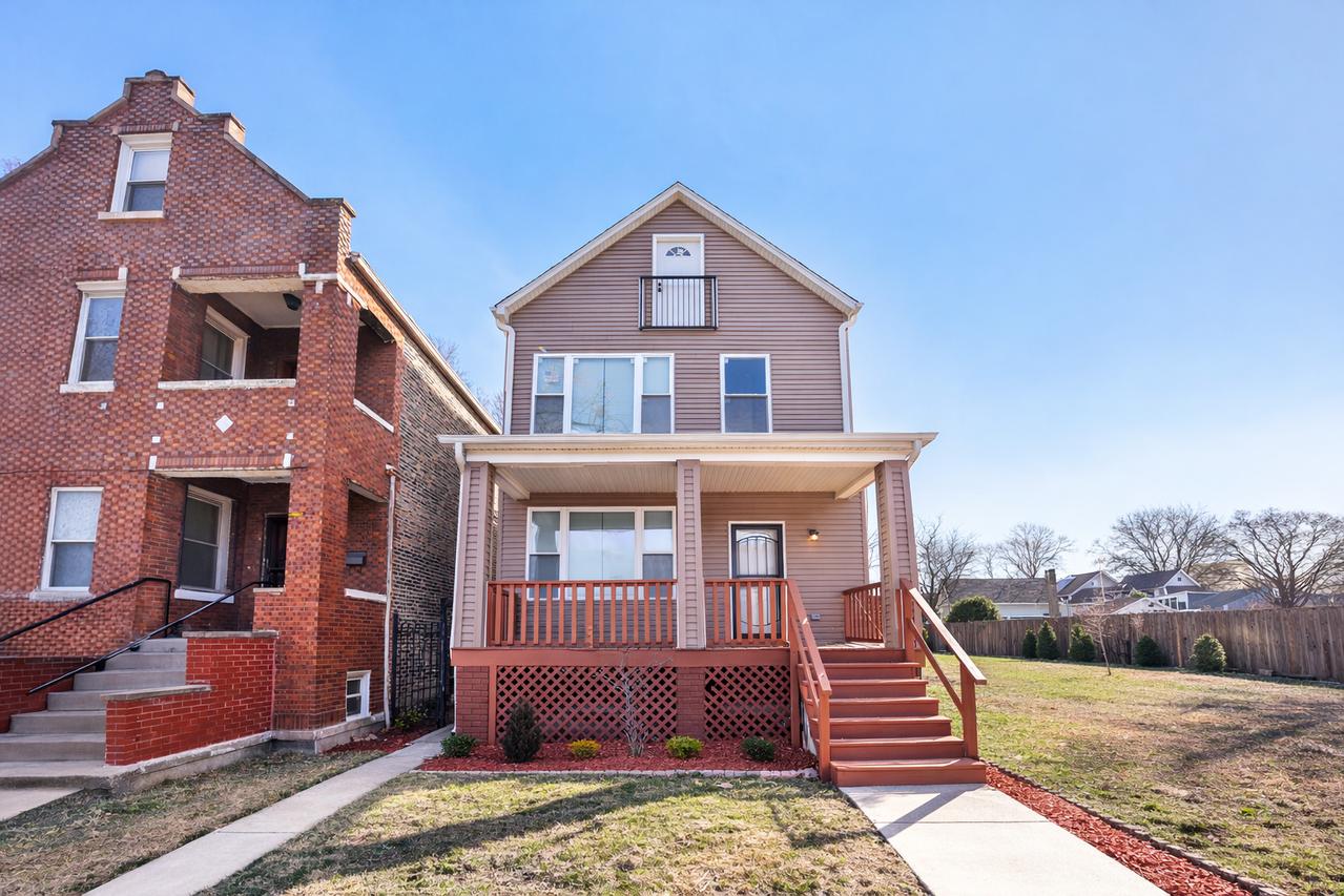 6938 S Rockwell St., Chicago, IL 60629