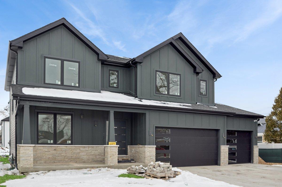 11036 Austin Ave., Chicago Ridge, IL 60415