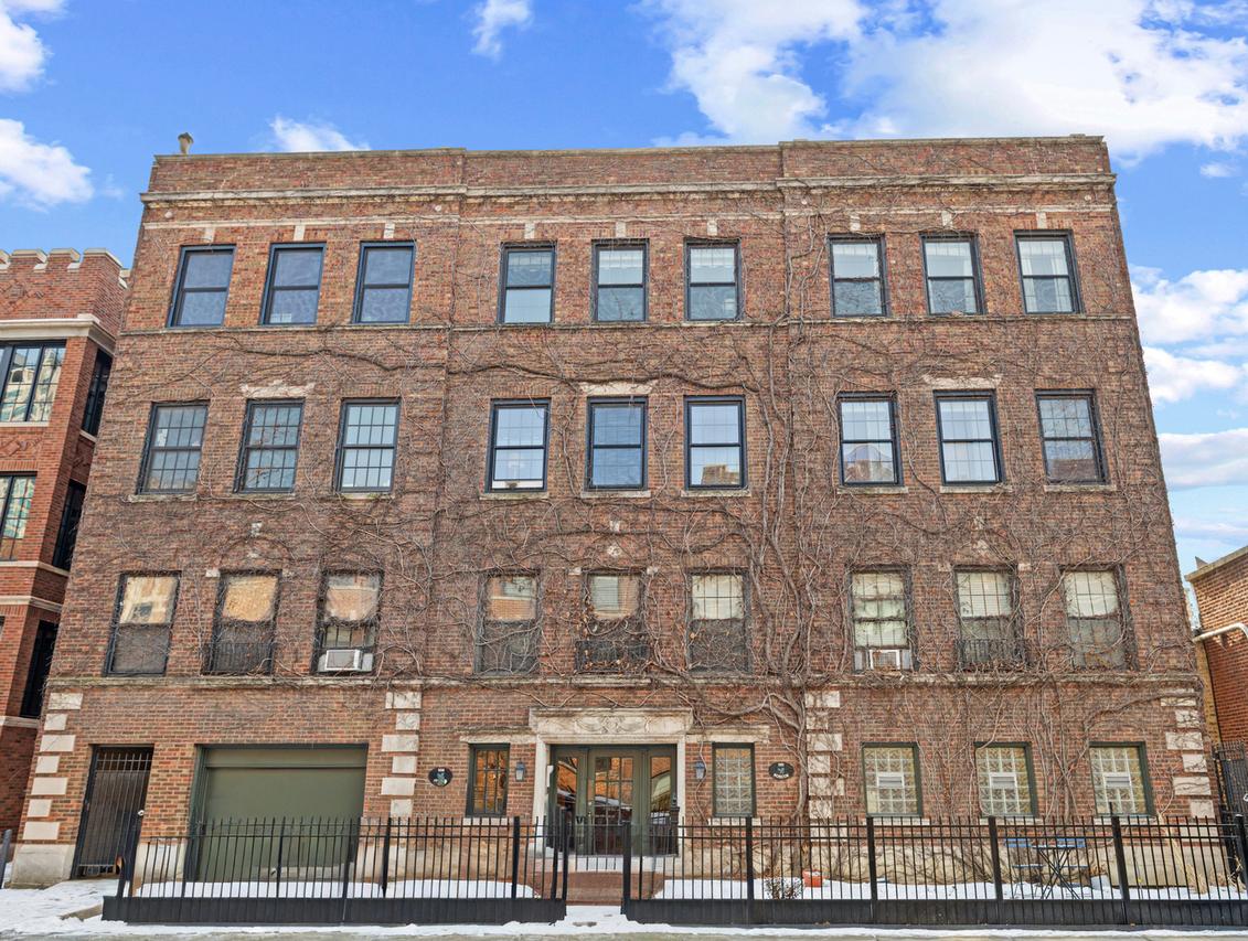 559 W Roscoe St. #1E, Chicago, IL 60657