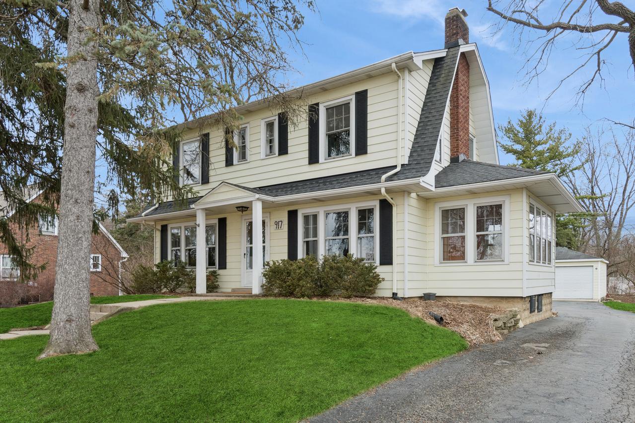 917 Division St., Lisle, IL 60532