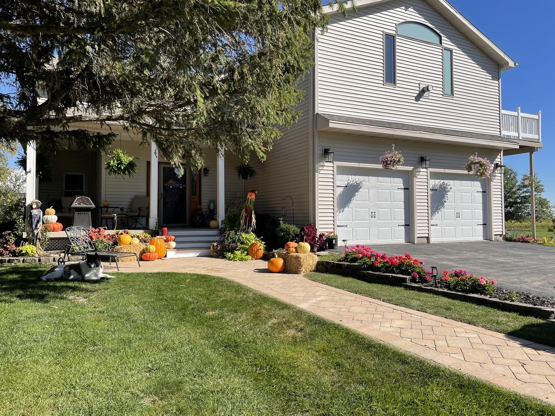 2547 Reynolds Rd., Ashton, IL 61006