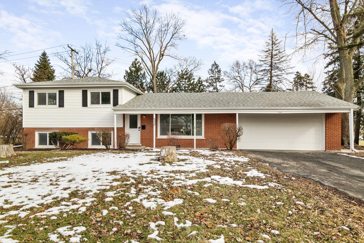 1339 Heather Rd., Homewood, IL 60430