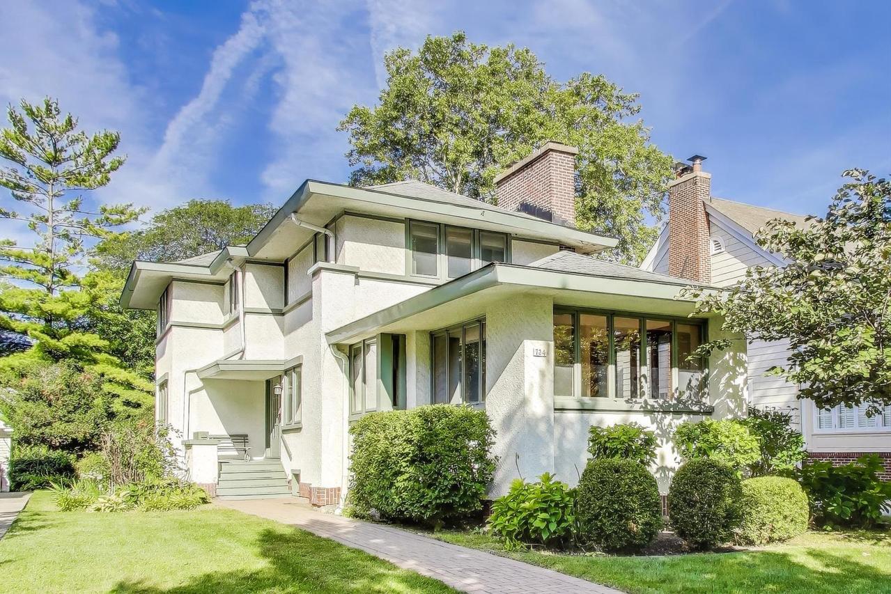 734 Bonnie Brae Pl., River Forest, IL 60305