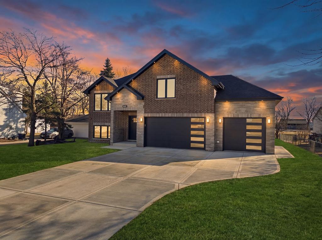 9327 Pleasant Ave., Tinley Park, IL 60487