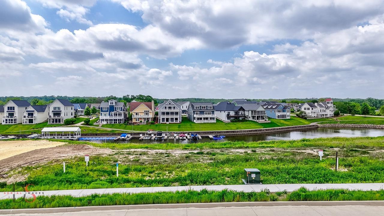 23 Great Loop Dr., Ottawa, IL 61350