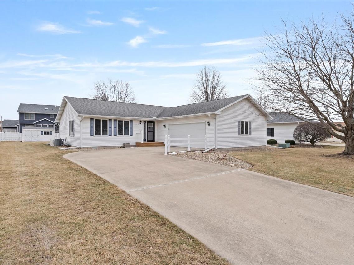 3125 Castlebury Pl., Galesburg, IL 61401