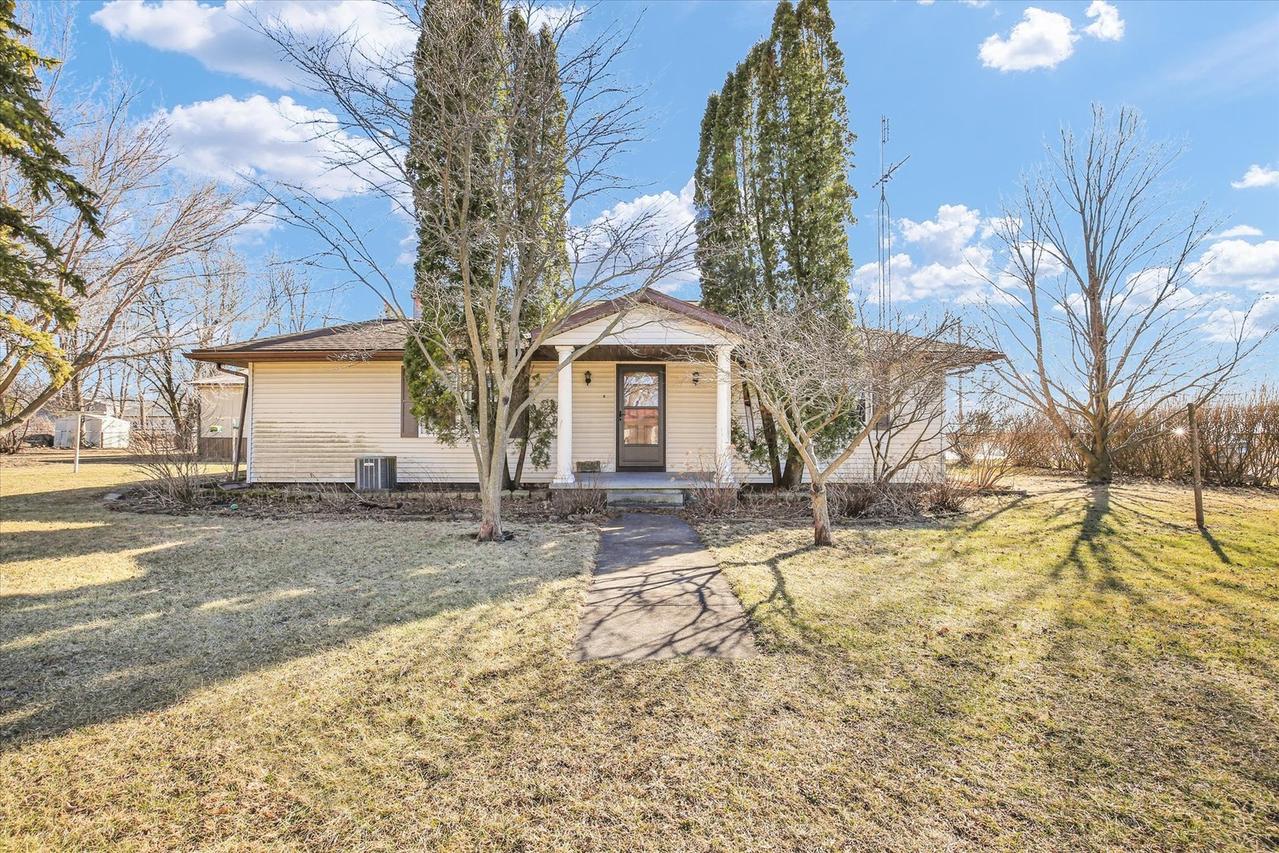 1 S Bolin Dr., Hammond, IL 61929