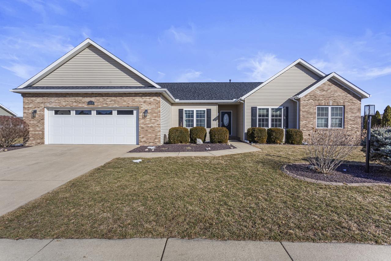 1808 S Orchard Dr., Mahomet, IL 61853