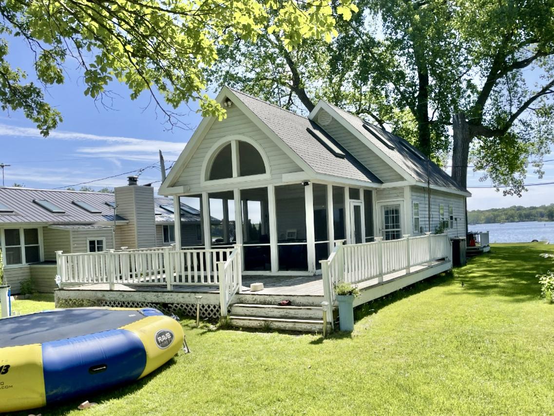 35700 N Cedar, Fox Lake, IL 60020