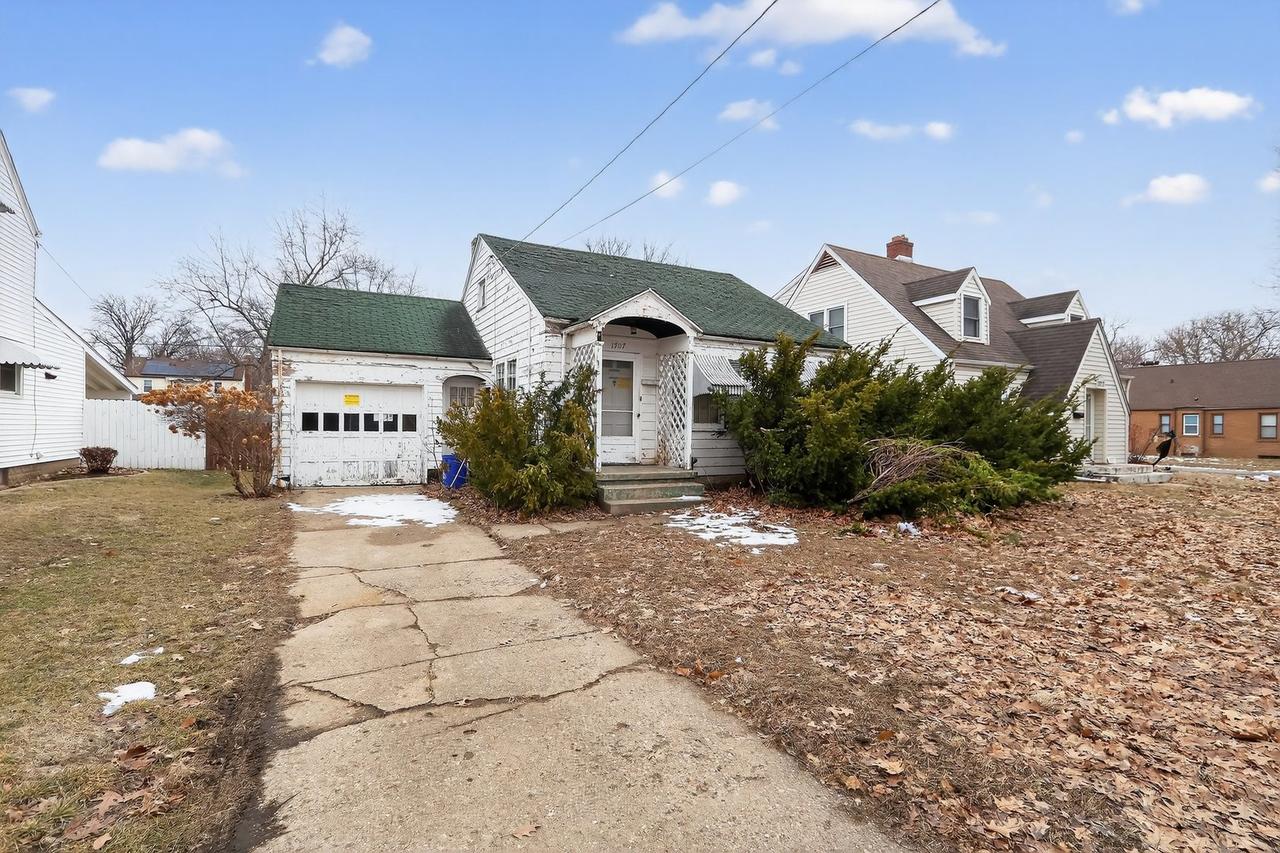 1707 Carney Ave., Rockford, IL 61103