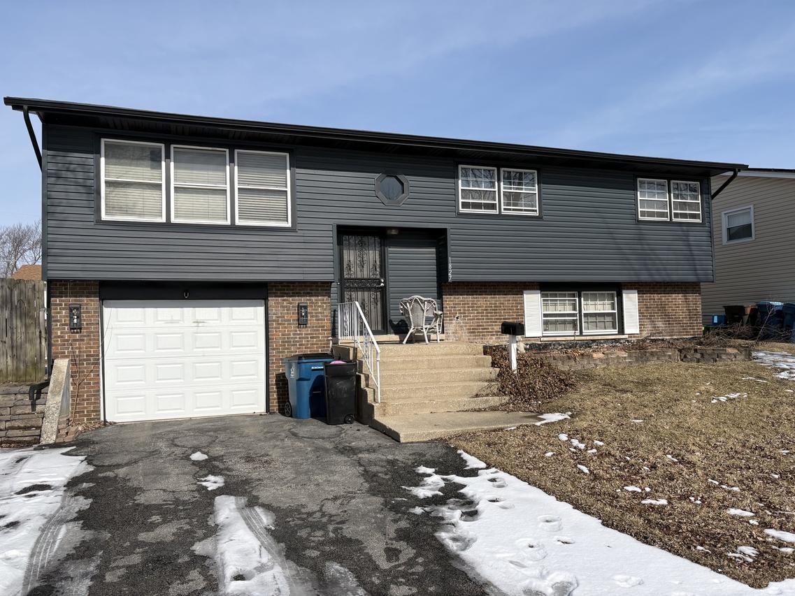 1827 218th Pl., Sauk Village, IL 60411