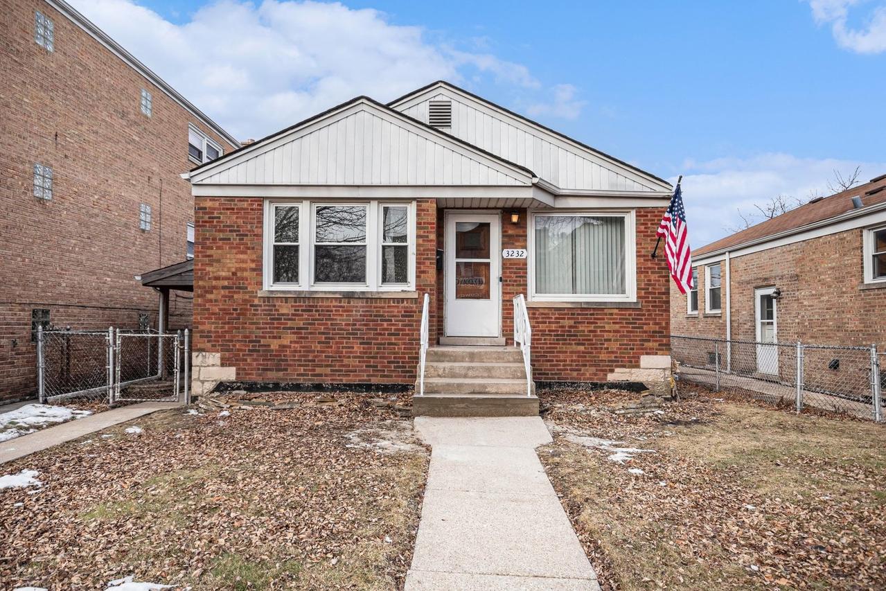 3232 N Narragansett Ave., Chicago, IL 60634