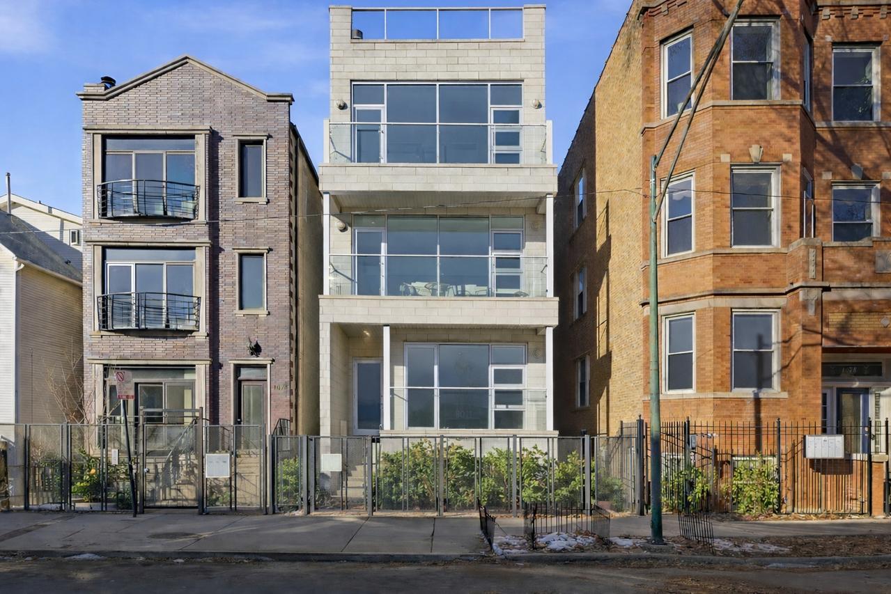 1076 N Marshfield Ave. #2, Chicago, IL 60622