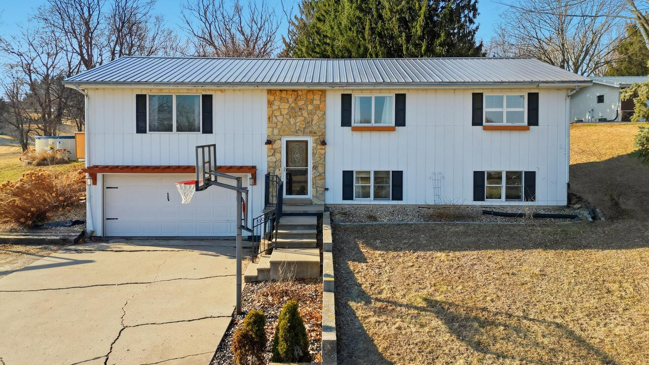 13831 Prairie Center Rd., Morrison, IL 61270