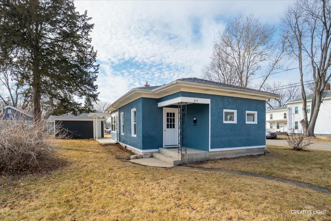 217 N Hugh St., Plano, IL 60545