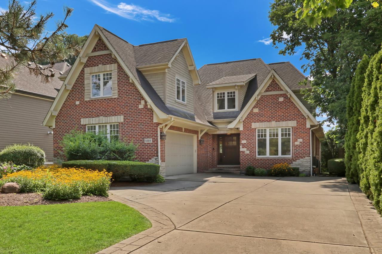 5684 Wolf Rd., Western Springs, IL 60558