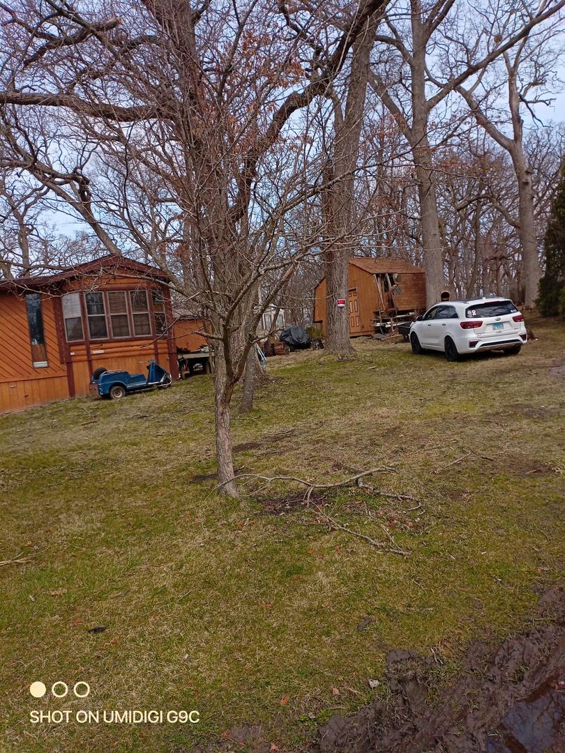 27 Oyster Bay, Lakemoor, IL 60051