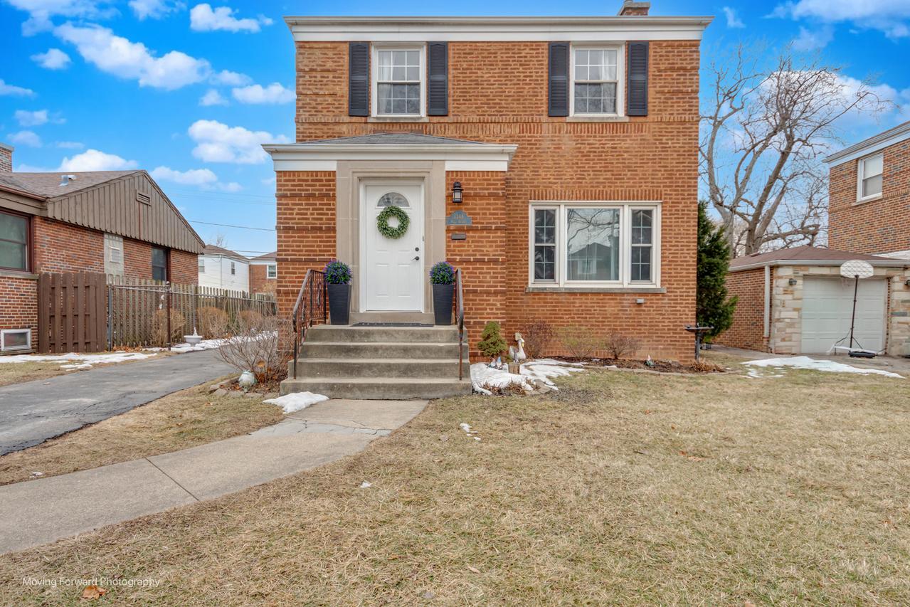 1348 Hull Ave., Westchester, IL 60154