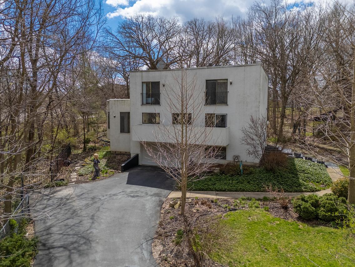 324 Gina Dr., New Lenox, IL 60451