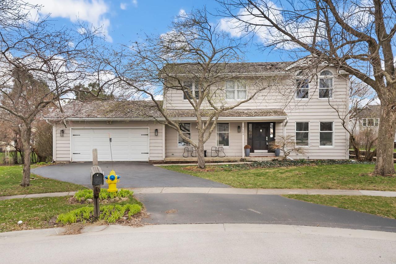 17583 W Robert Ct., Gurnee, IL 60031