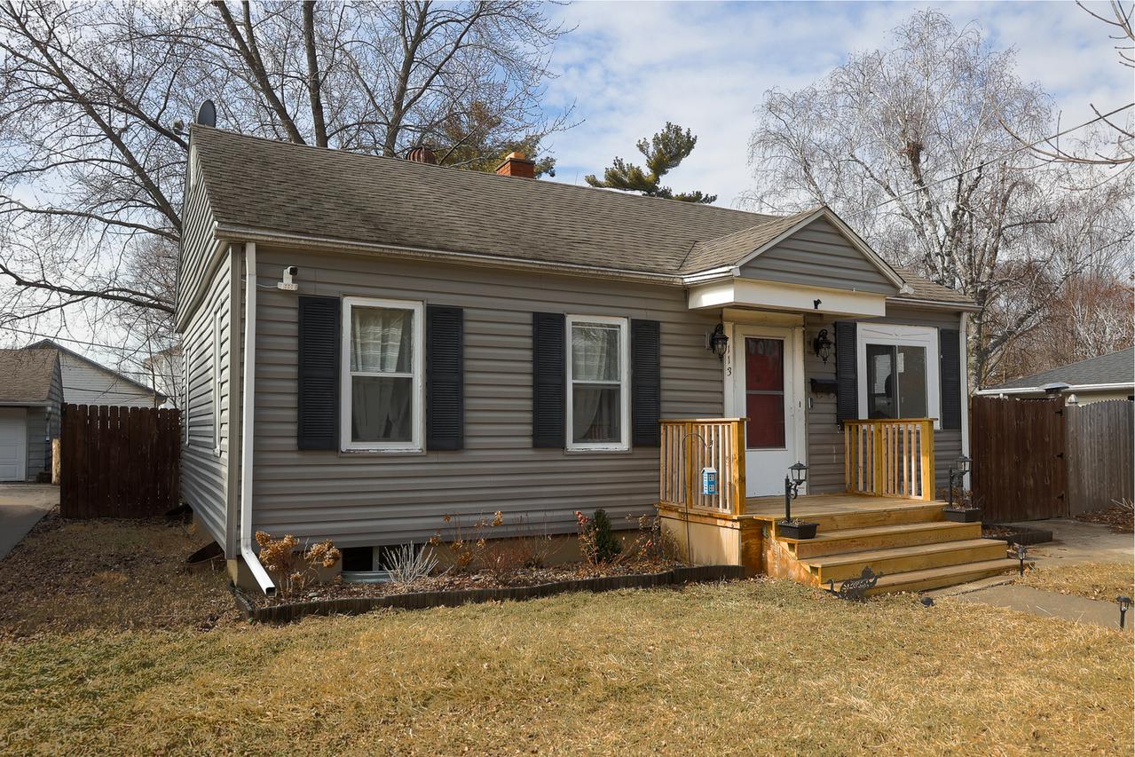 113 S Westlawn Ave., Aurora, IL 60506