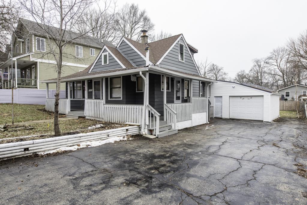 510 Forest Glen Dr., Round Lake Park, IL 60073