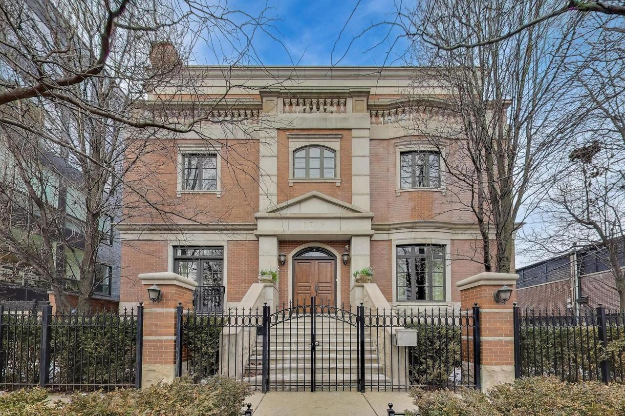 1718 W Wrightwood Ave., Chicago, IL 60614