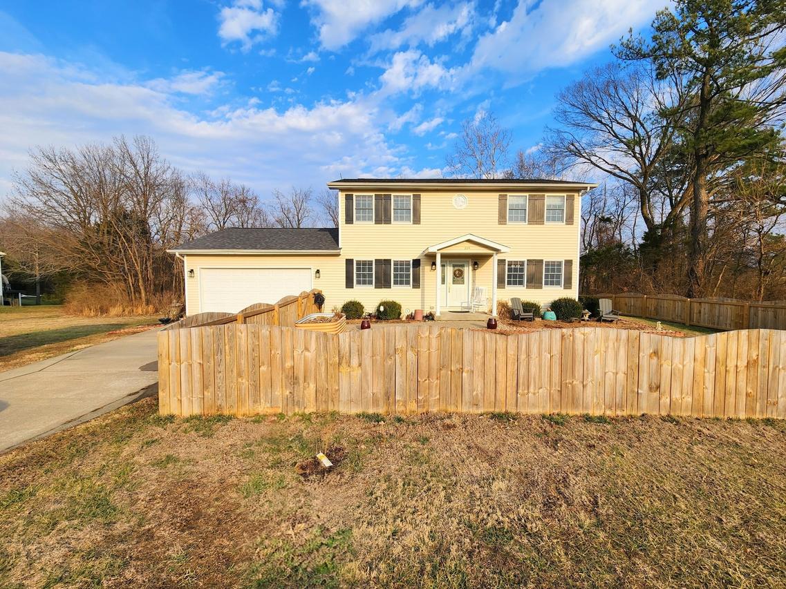 224 Cashen Dr., Makanda, IL 62958