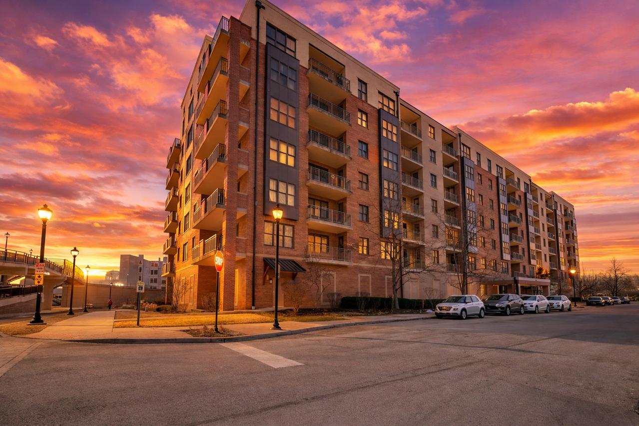 300 Anthony Ave. #711, Mundelein, IL 60060