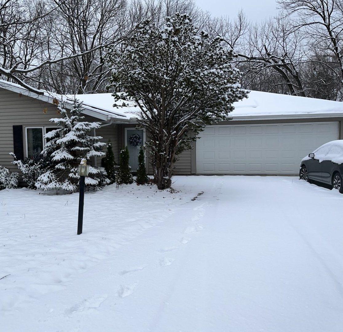 1100 W Orchard Ln., Peoria, IL 61615