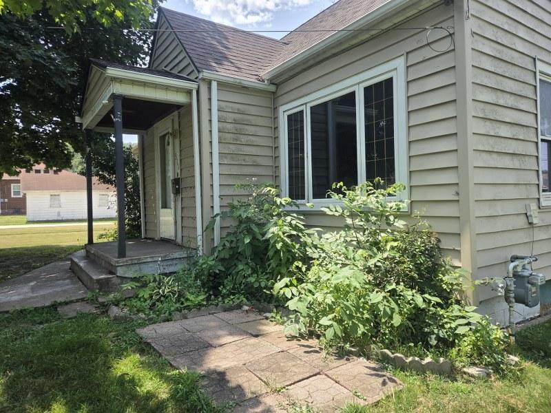 311 54th St., Moline, IL 61265