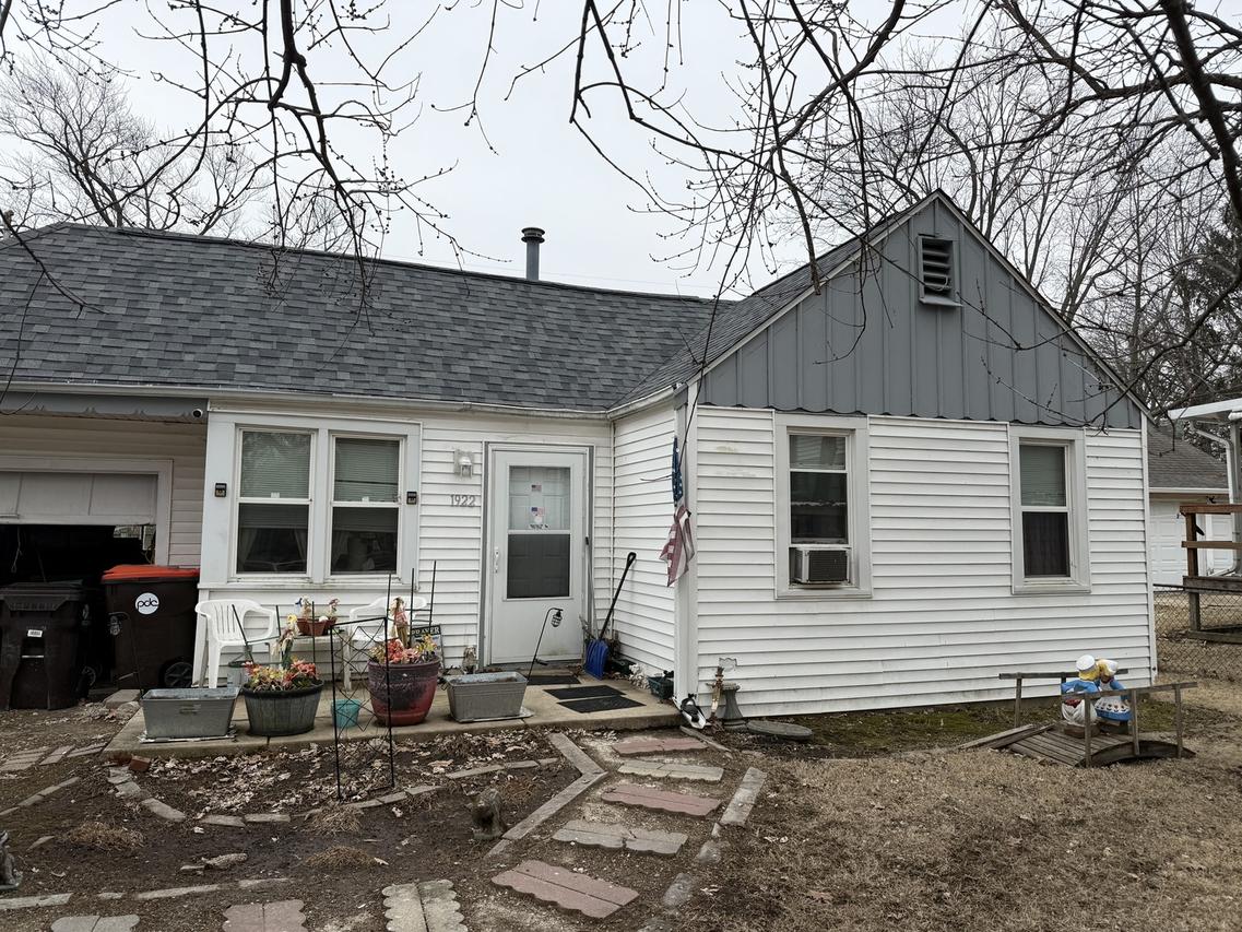 1922 W Richwoods Blvd., Peoria, IL 61604