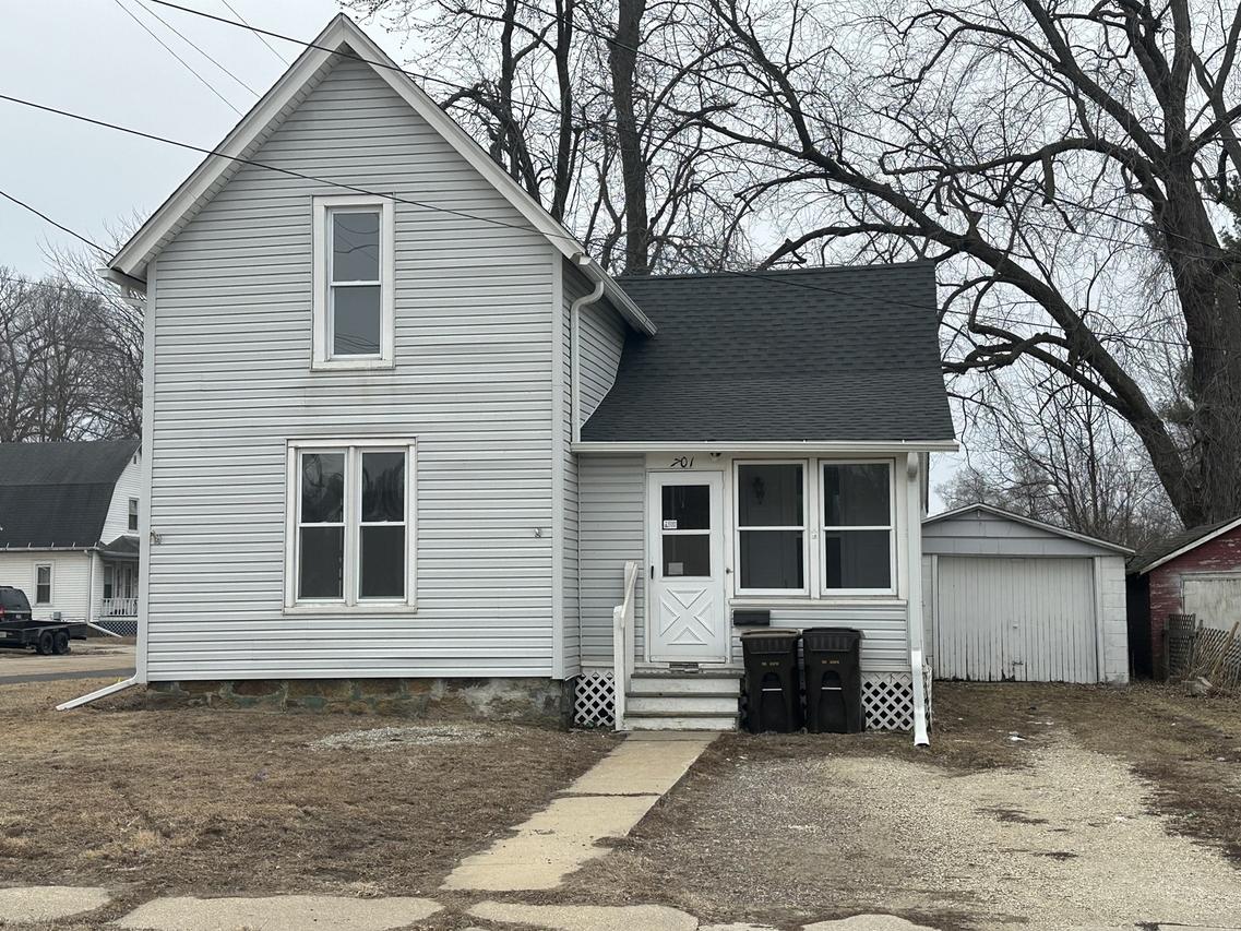 701 W Wall St., Morrison, IL 61270