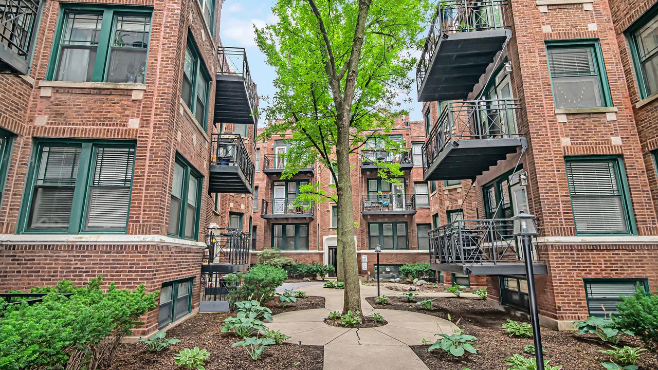 1138 W Pratt Blvd. #3S, Chicago, IL 60626