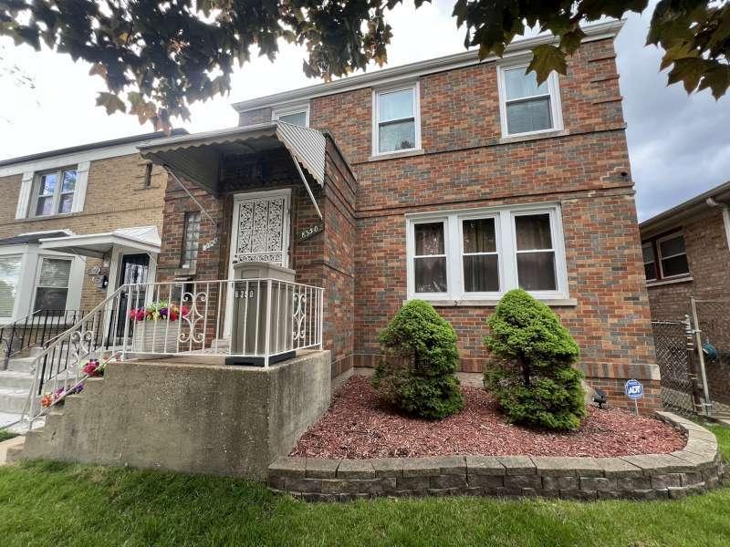 8350 S Lafayette Ave., Chicago, IL 60620