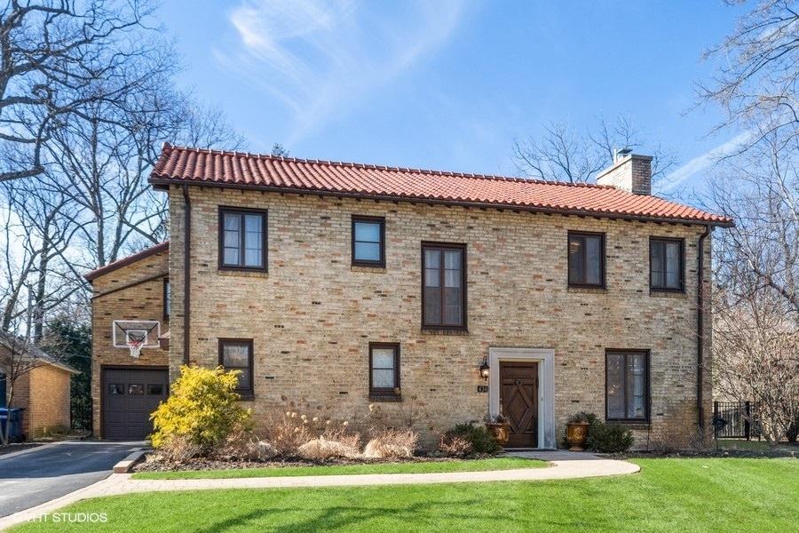 434 Lakeside Manor Rd., Highland Park, IL 60035