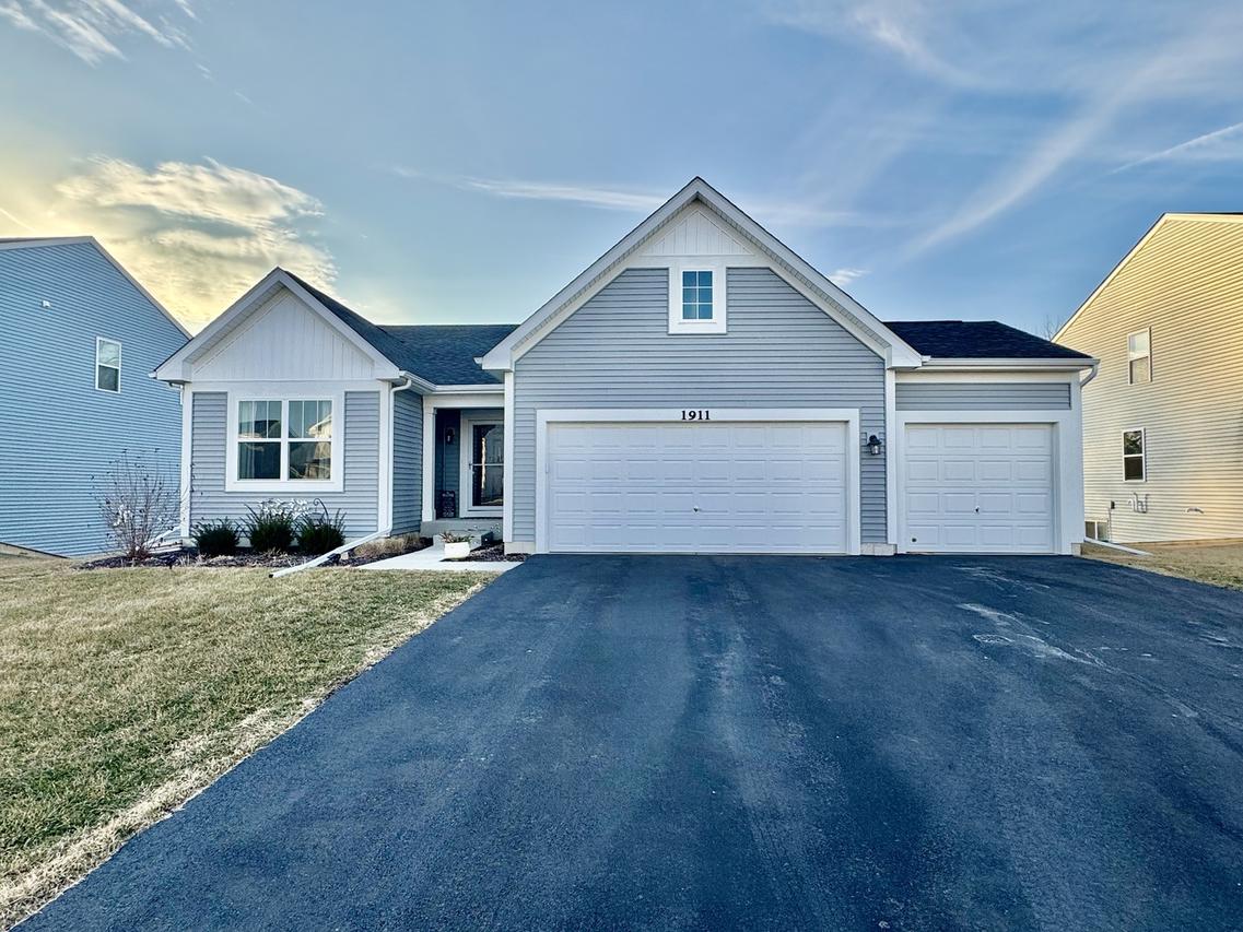 1911 Pauline Pl., Plano, IL 60545